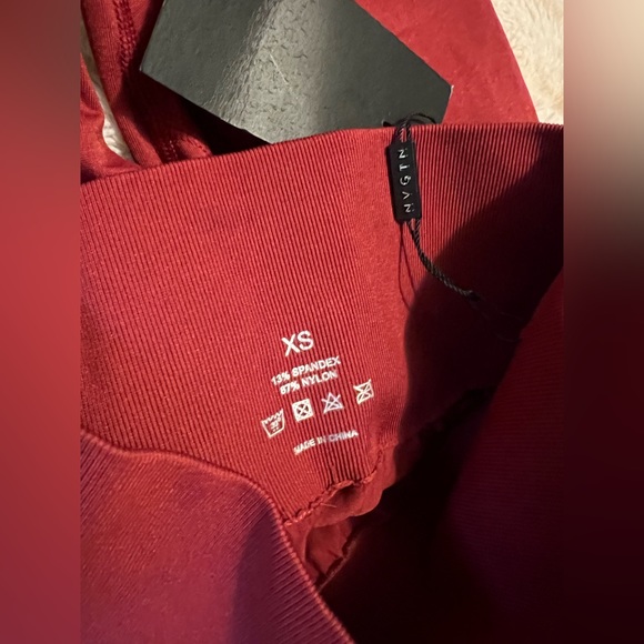 NWT! NVGTN Carmine Solid Seamless legging - Picture 2 of 5